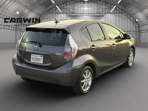 Used 2012 Toyota Prius C Three FWD image 4
