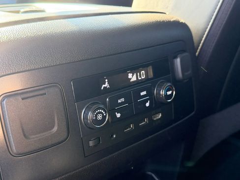 Used 2019 GMC Yukon XL Denali w/ Denali Ultimate Package AWD/4WD image 26