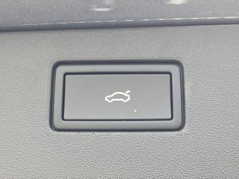 New 2026 Volkswagen Tiguan SE image 10