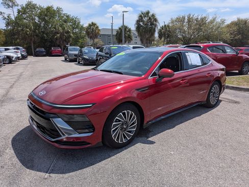 Used 2025 Hyundai Sonata Limited image 8