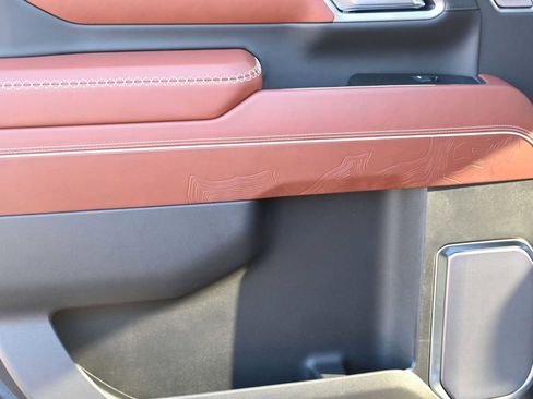 New 2026 GMC Sierra 2500 Denali Ultimate w/ Max Trailering Package image 13