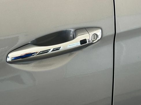 Used 2017 Hyundai Santa Fe Limited AWD/4WD image 18
