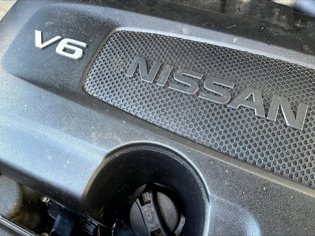 Used 2023 Nissan Pathfinder SL w/ Lighting Package (N92) FWD image 34