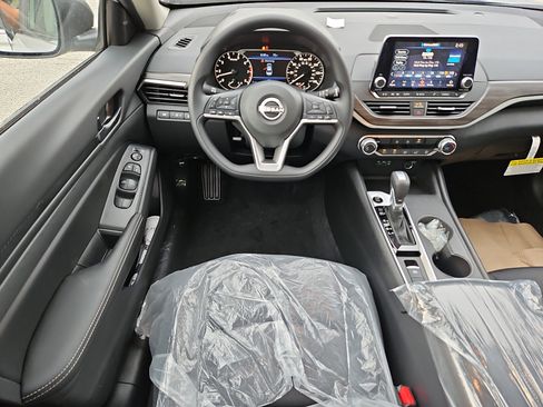 New 2026 Nissan Altima 2.5 SV AWD/4WD image 10