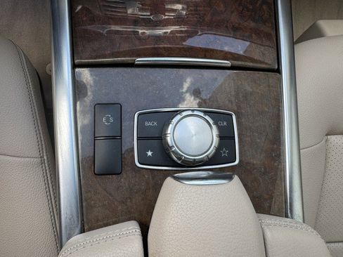 Used 2014 Mercedes-Benz E 350 4MATIC Sedan w/ Premium 1 Package image 22