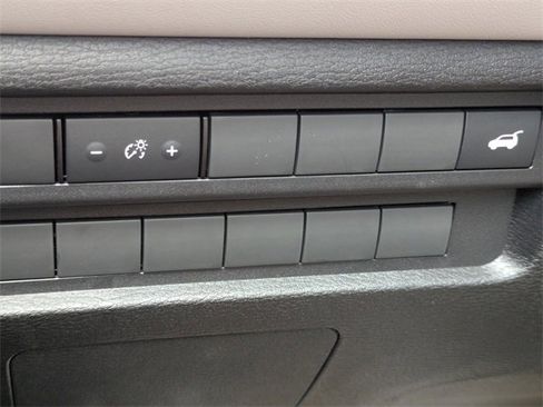 New 2025 Mitsubishi Outlander SE image 25