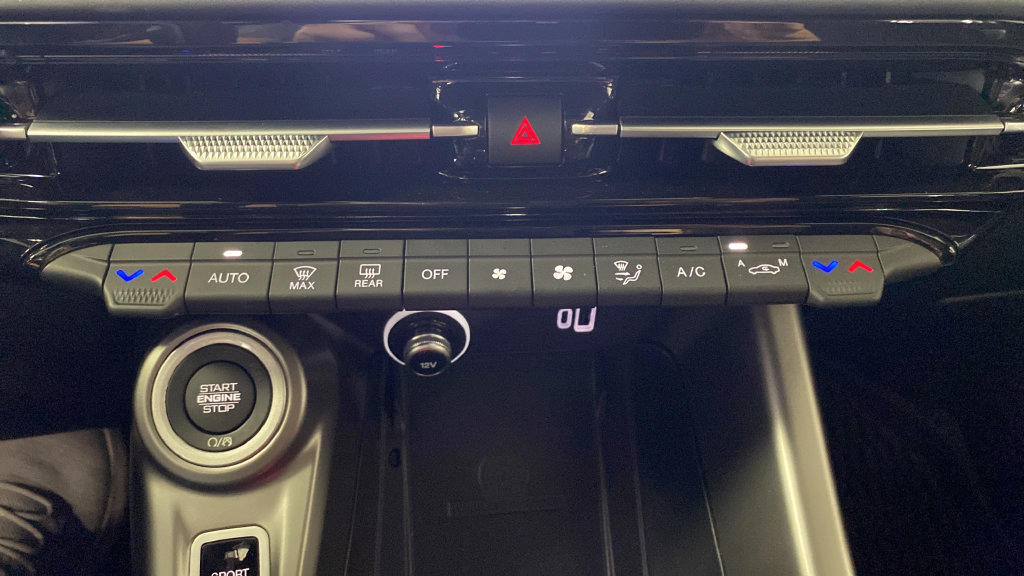 Used 2024 Dodge Hornet R/T Plus w/ R/T Blacktop Package AWD/4WD image 18