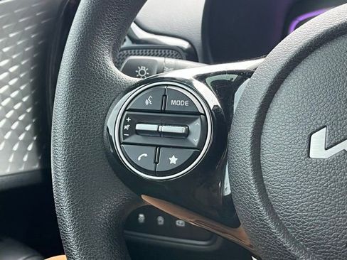 Certified 2023 Kia Soul S image 31