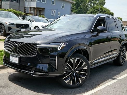 New 2026 Volvo XC90 T8 Plus w/ Protection Package Premier AWD/4WD image 2