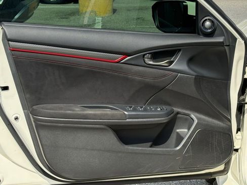 Used 2017 Honda Civic Type R image 4