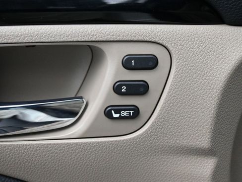 Used 2022 Honda Pilot Touring image 4