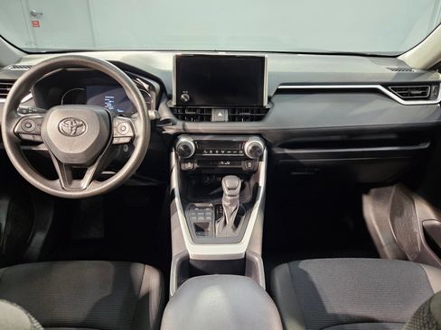 Certified 2025 Toyota RAV4 LE AWD/4WD image 10
