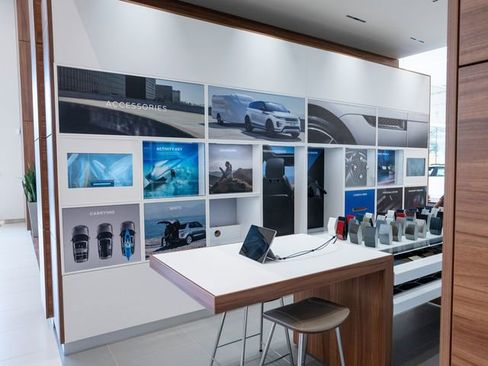 Used 2018 Porsche Panamera 4S image 27