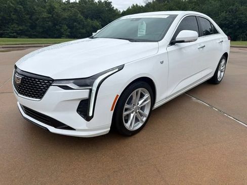 Used 2026 Cadillac CT4 Luxury RWD image 1