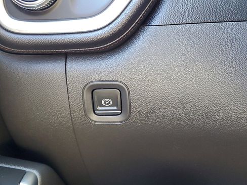 Used 2019 GMC Sierra 1500 AT4 w/ AT4 Premium Package image 27