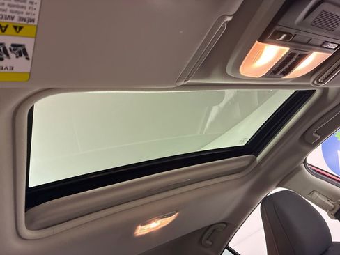 Certified 2025 Subaru Crosstrek 2.0i Premium image 31