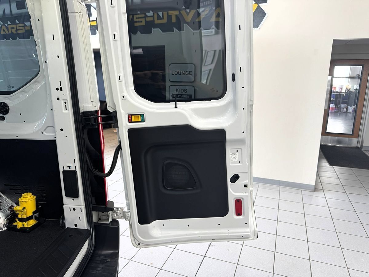 Used 2017 Ford Transit 150 148 Medium Roof RWD image 38