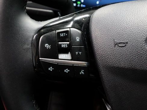 Used 2025 Ford Escape Platinum image 28