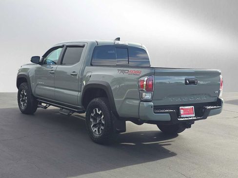 Certified 2022 Toyota Tacoma TRD Off-Road image 4