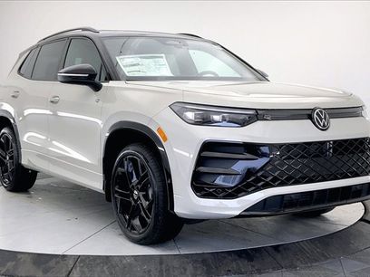 New 2026 Volkswagen Tiguan SE R-Line