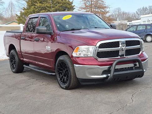 Used 2022 RAM 1500 Classic SLT image 2