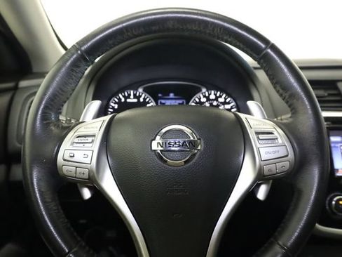 Used 2018 Nissan Altima 2.5 SR w/ SR Midnight Edition FWD image 17