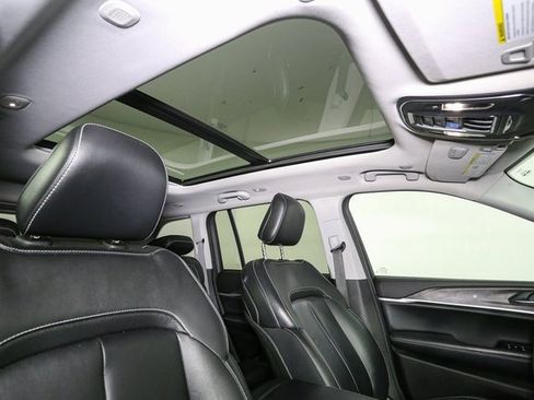 Used 2022 Jeep Grand Cherokee Limited 4xe image 18