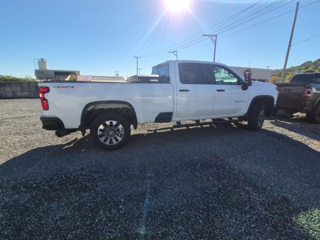 Used 2022 Chevrolet Silverado 2500 Custom w/ Custom Value Package AWD/4WD image 8