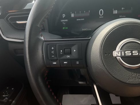 Used 2026 Nissan Kicks SR FWD image 34