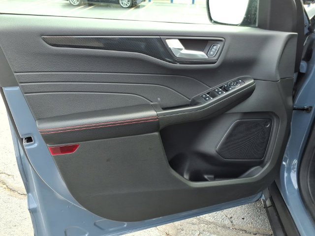 Used 2023 Ford Escape ST-Line w/ Tech Pack #1 AWD/4WD image 18