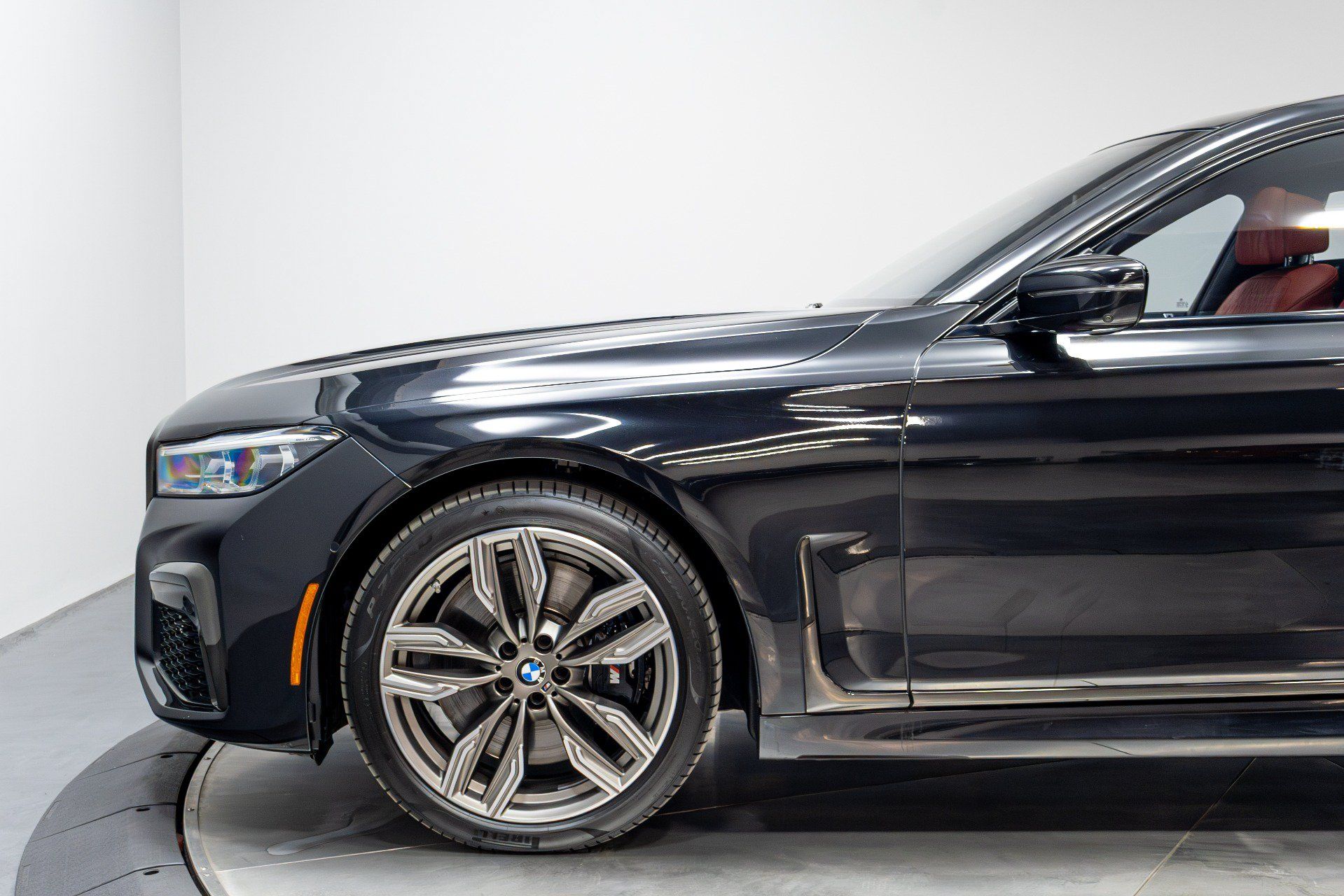 Used 2022 BMW M760i xDrive AWD/4WD image 47