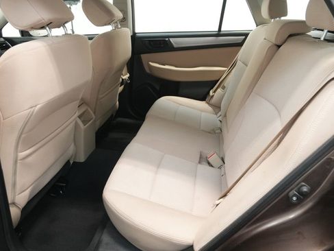 Used 2019 Subaru Outback 2.5i image 17