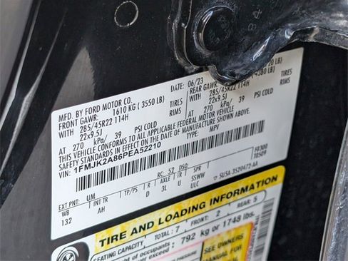 Used 2023 Ford Expedition Max Limited image 38