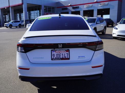 Used 2023 Honda Accord Sport image 9