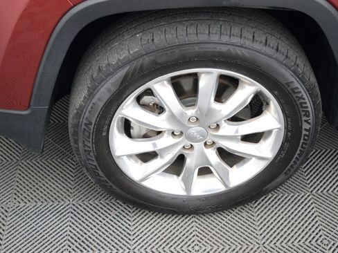 Used 2015 Jeep Cherokee Limited w/ Trailer Tow Group AWD/4WD image 21