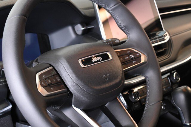 Used 2023 Jeep Compass High Altitude AWD/4WD image 29