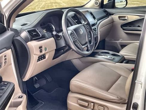 Used 2023 Honda Ridgeline RTL-E image 3