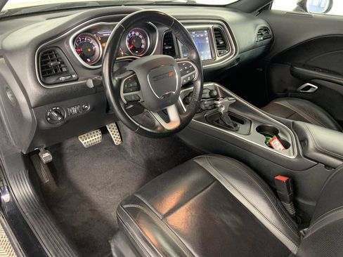 Used 2017 Dodge Challenger SXT Plus image 15