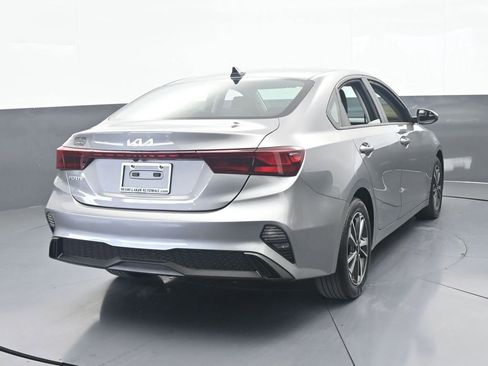 Used 2024 Kia Forte LXS FWD image 5