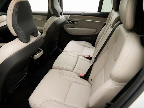 New 2026 Volvo XC90 B6 Ultra w/ Lounge Package image 19