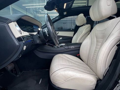 Used 2018 Mercedes-Benz S 560 Sedan image 16