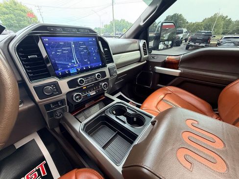 Used 2022 Ford F450 King Ranch w/ King Ranch Ultimate Package AWD/4WD image 32