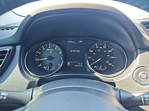 Used 2021 Nissan Rogue Sport SV w/ Technology Package AWD/4WD image 16