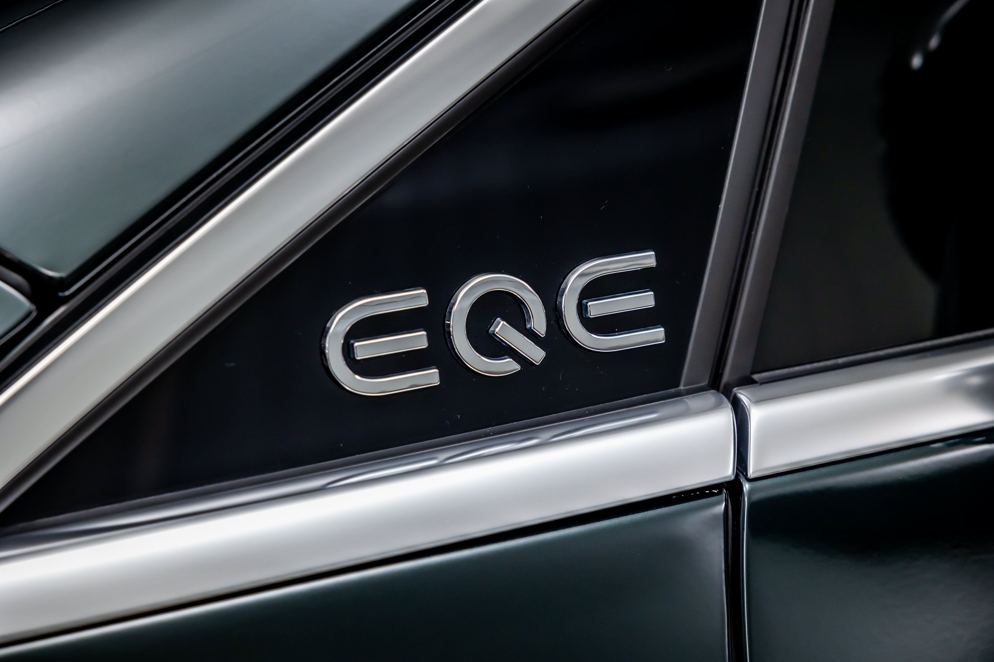 Used 2023 Mercedes-Benz EQE 500 4MATIC SUV image 17