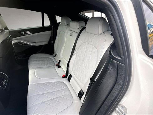 Used 2023 BMW X6 xDrive40i w/ M Sport Package image 27