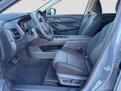 Used 2026 Nissan Rogue SV image 8