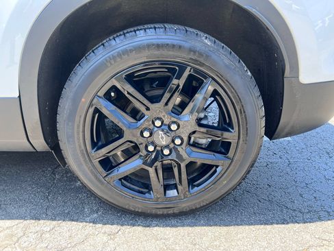 Used 2019 Chevrolet Blazer LT FWD image 17