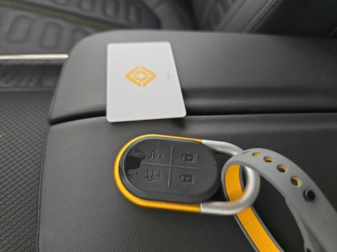 Used 2023 Rivian R1T Launch Edition image 31