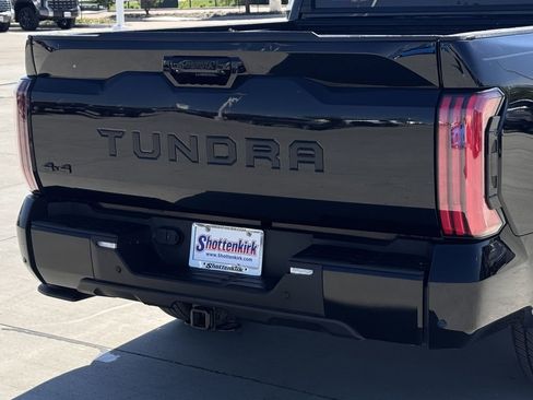 Used 2024 Toyota Tundra Platinum image 6