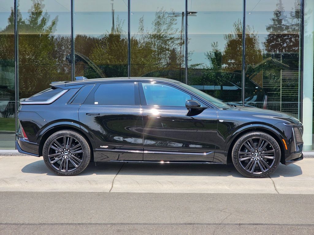New 2026 Cadillac Lyriq V AWD/4WD image 6